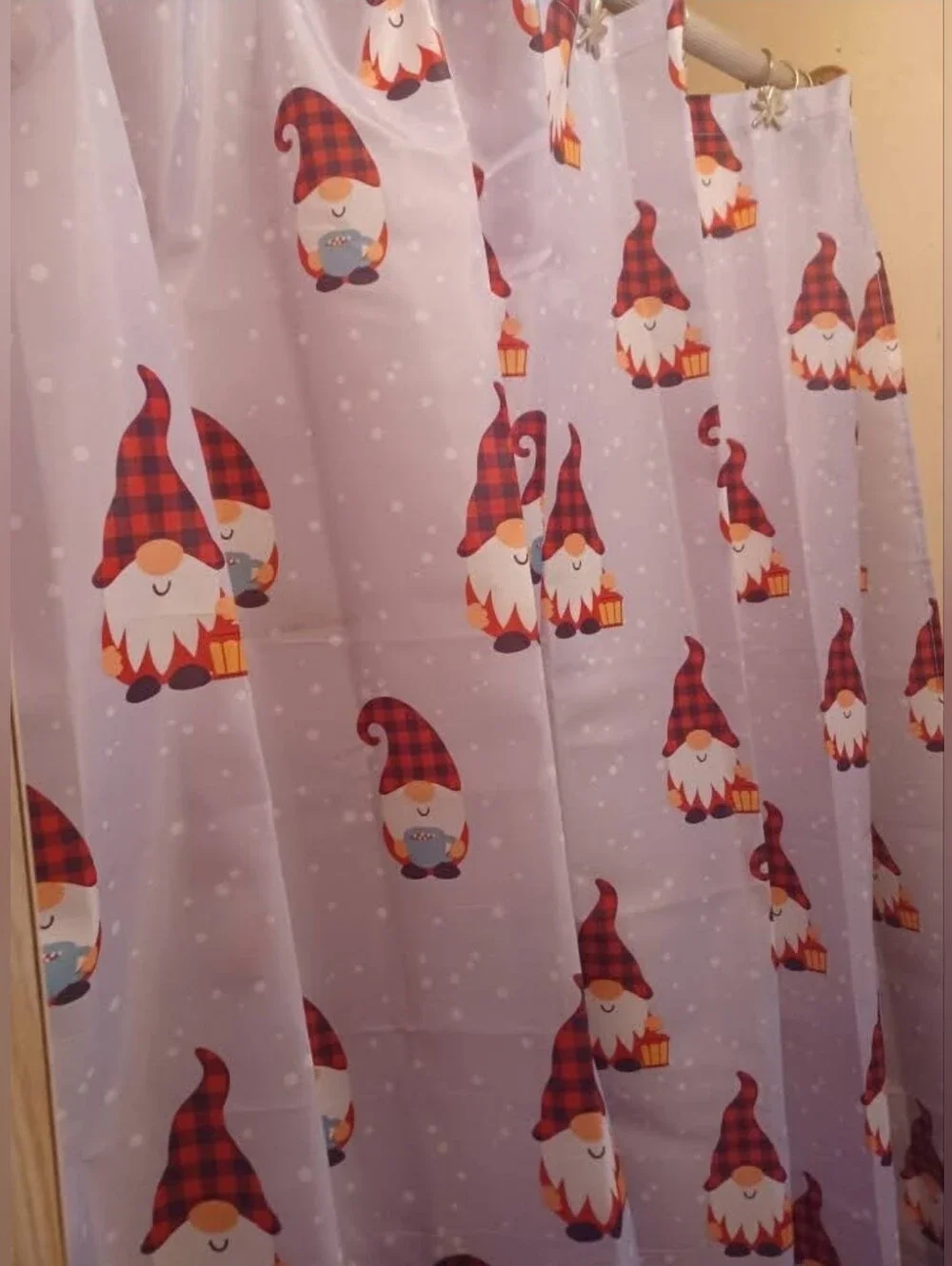 Festive Gnome Shower Curtain - Red Plaid‎ Hats Like New